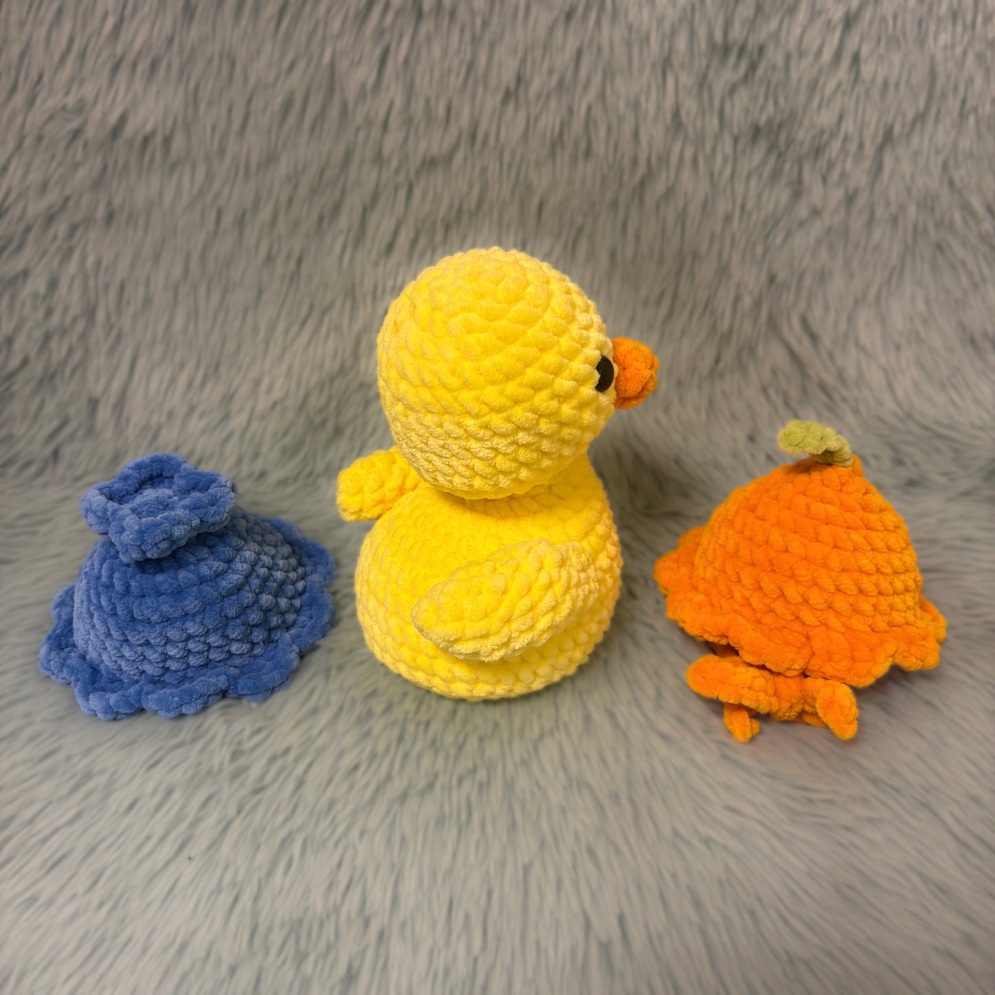 Gelbe Ente mit Hüten