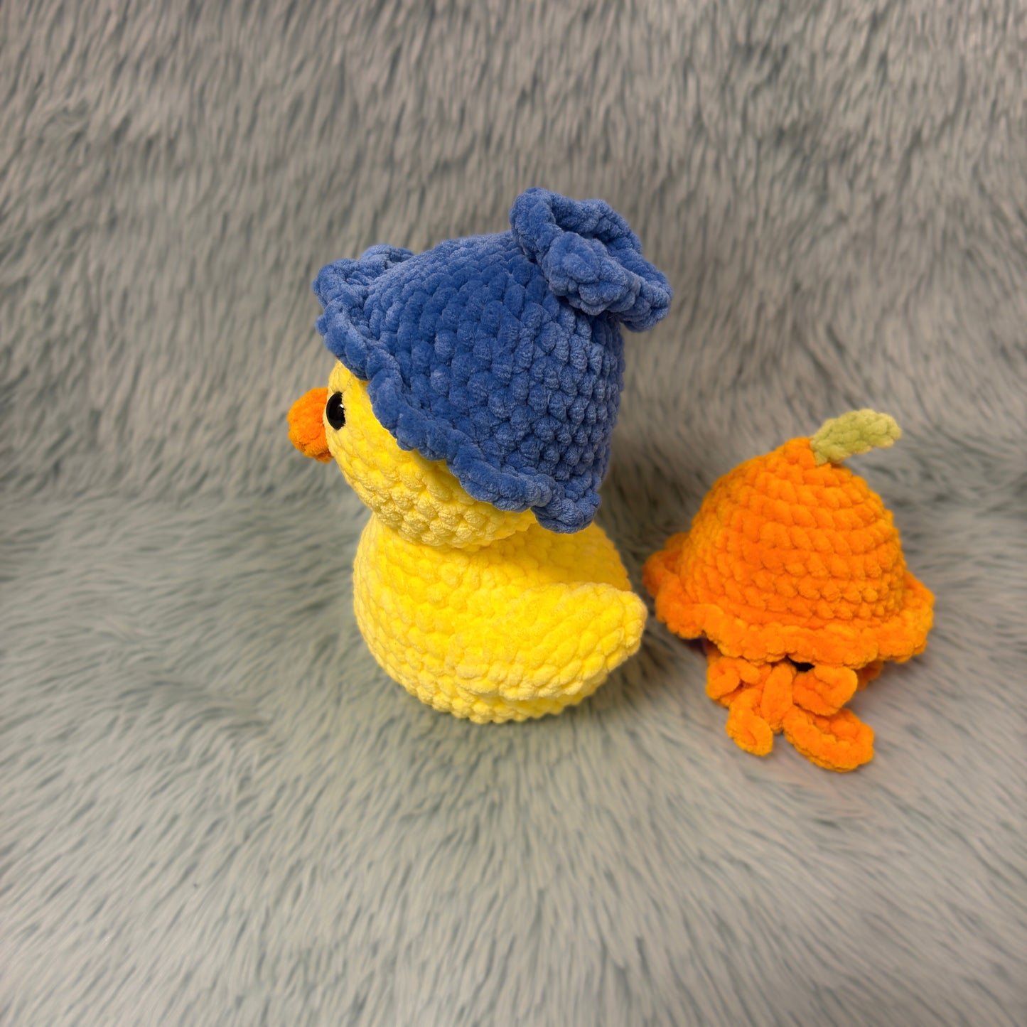 Gelbe Ente mit Hüten